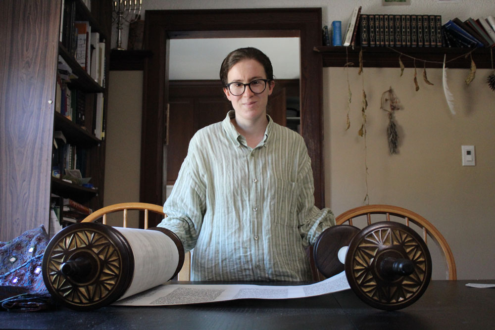 Rabbi Yonah with the Torah she scribed